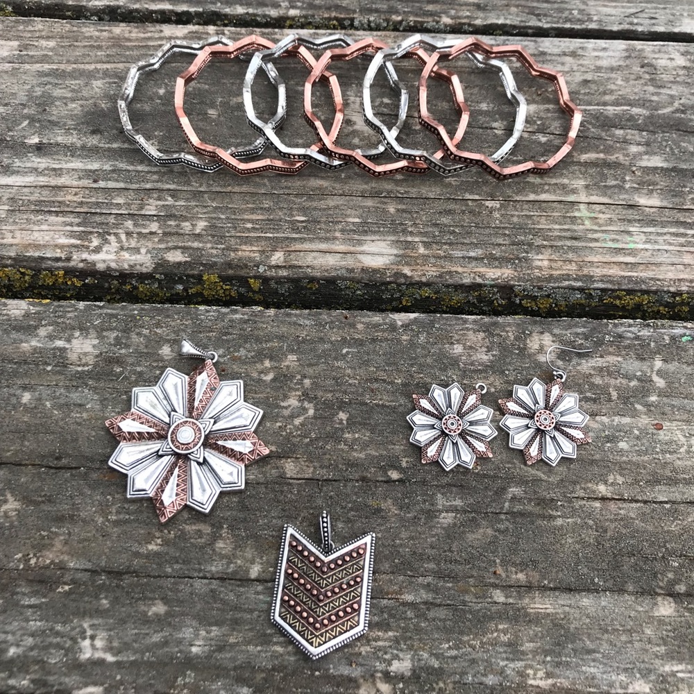 Wrangler Rocker 47 Jewelry